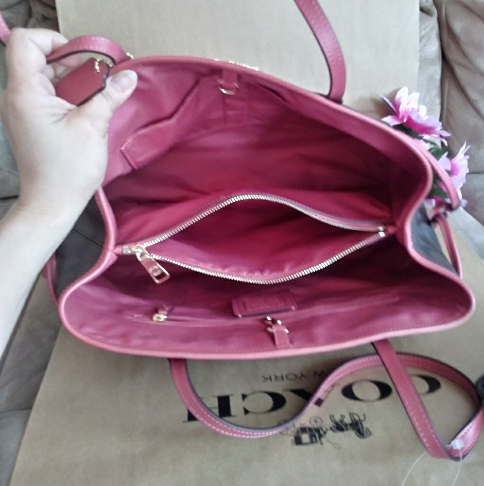 SALE 👜  NWT Coach purse bag w/ wallet - Picture 7 of 8